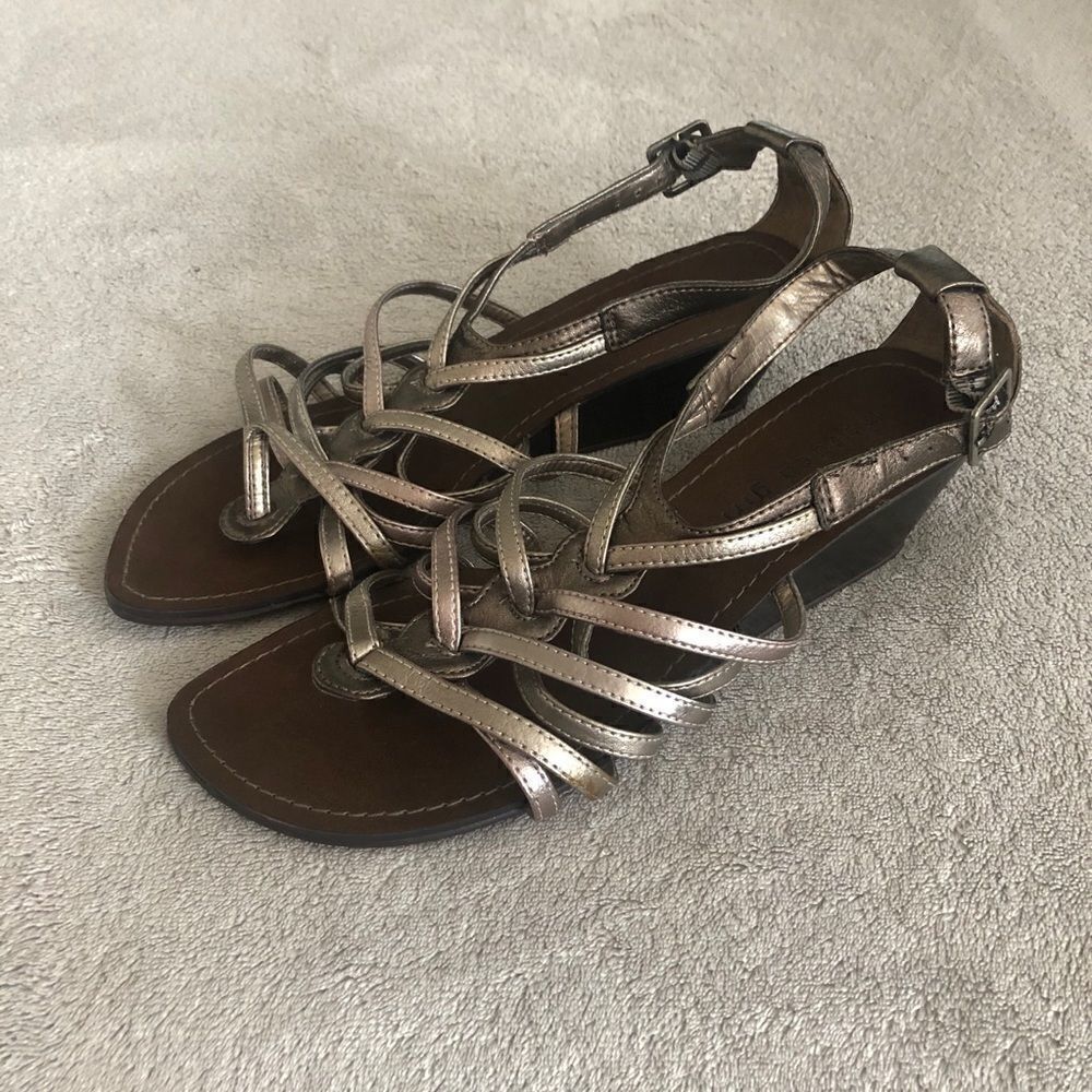 NWOB Madden Girl Whish Sandal